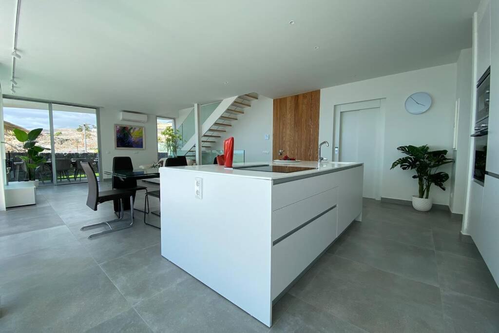 Luxury Villa - New Building With Panoramic Sea View Costa Adeje  Eksteriør bilde